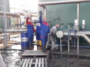 Maintenance of valves and piping on biogas plant feed systems